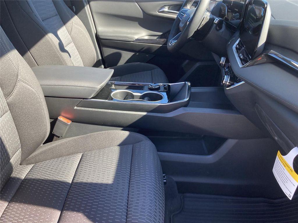 new 2026 Chevrolet Equinox car, priced at $27,995