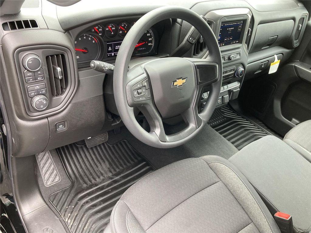 new 2025 Chevrolet Silverado 1500 car, priced at $41,827