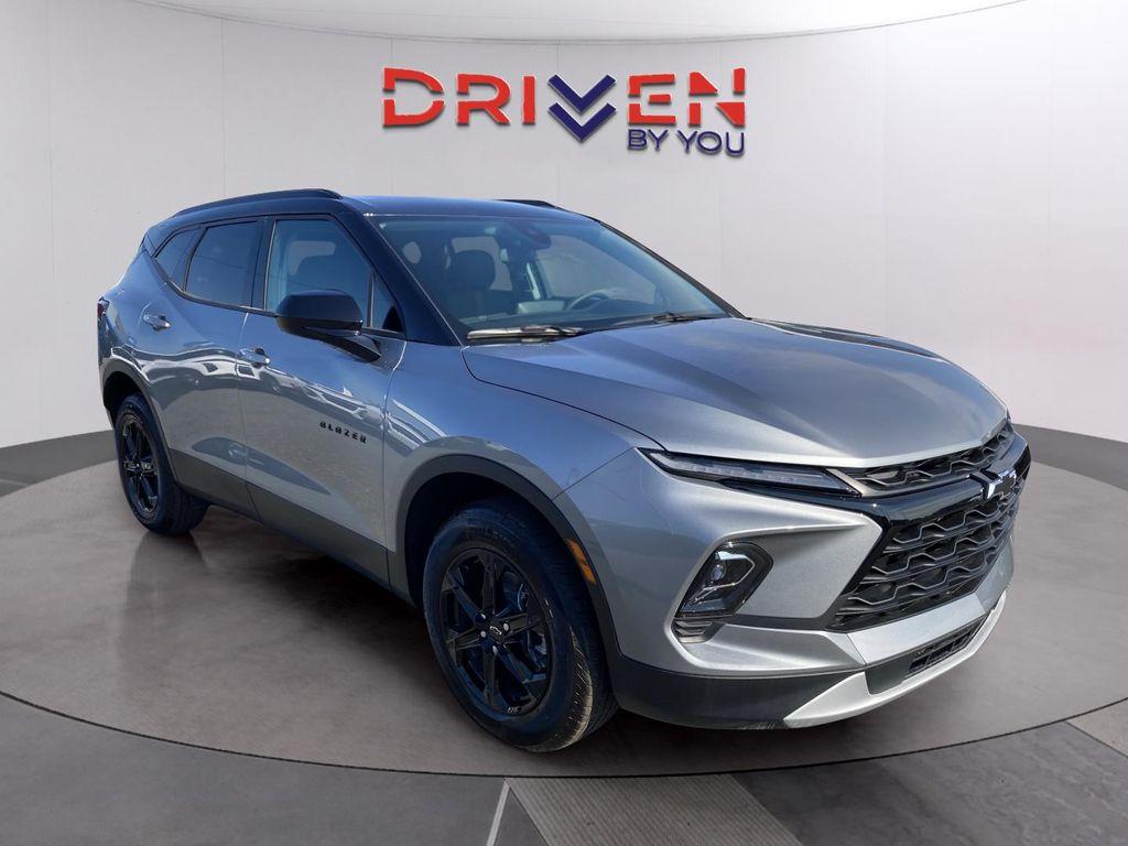 new 2025 Chevrolet Blazer car, priced at $36,140