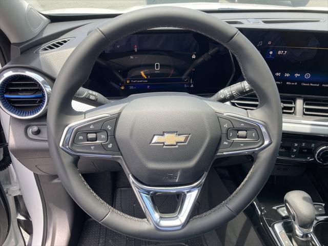new 2025 Chevrolet Trax car, priced at $23,720