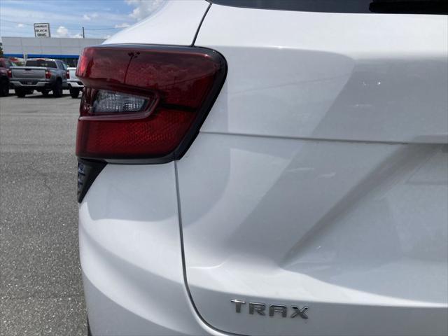 new 2025 Chevrolet Trax car, priced at $23,720