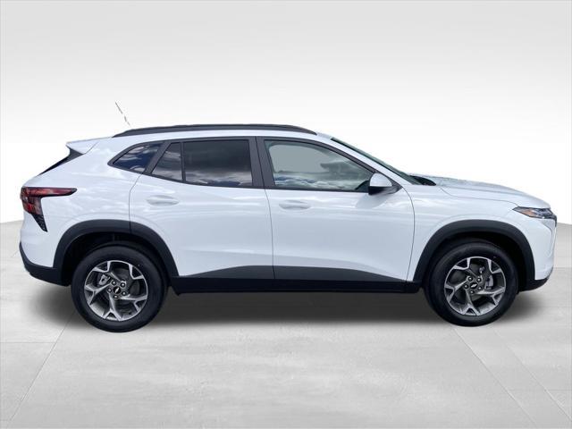 new 2025 Chevrolet Trax car, priced at $24,642