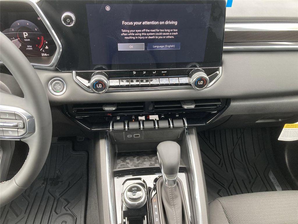 new 2025 GMC Canyon car, priced at $41,398