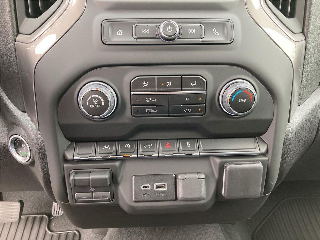 new 2025 Chevrolet Silverado 1500 car, priced at $43,120