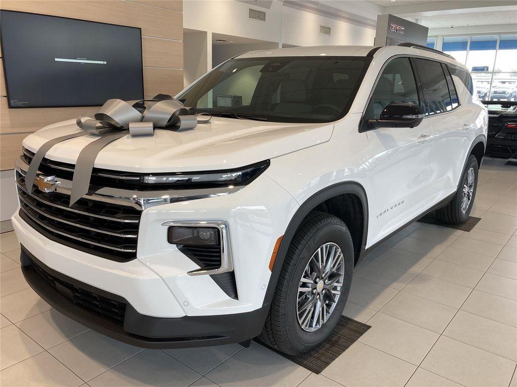 new 2025 Chevrolet Traverse car, priced at $42,681