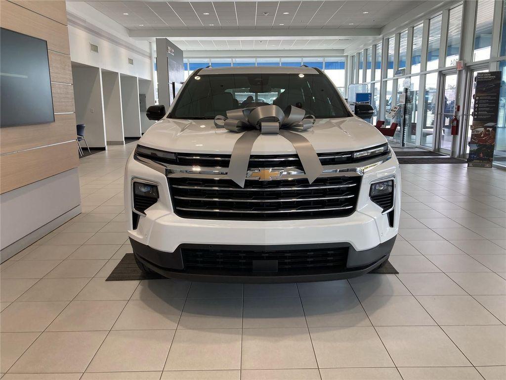 new 2025 Chevrolet Traverse car, priced at $42,681
