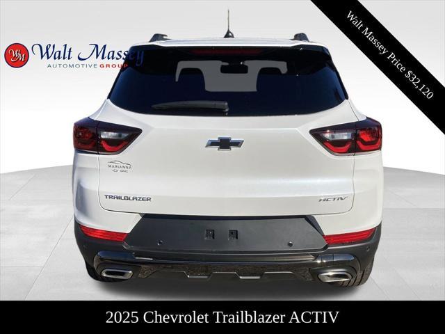 new 2025 Chevrolet TrailBlazer car, priced at $32,120