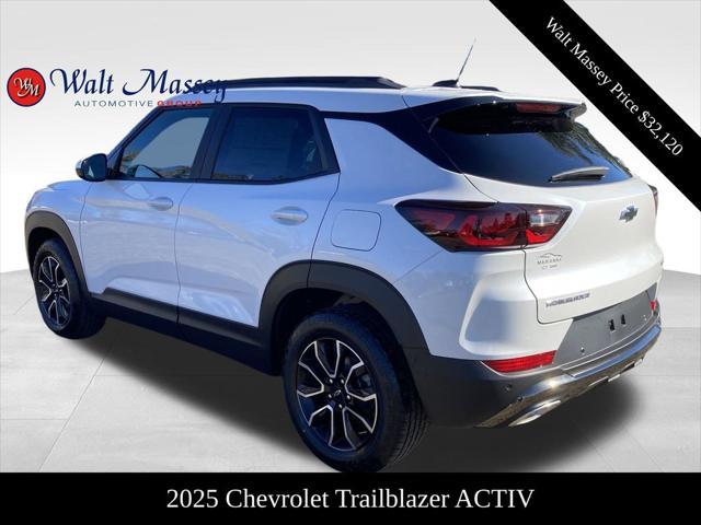 new 2025 Chevrolet TrailBlazer car, priced at $32,120