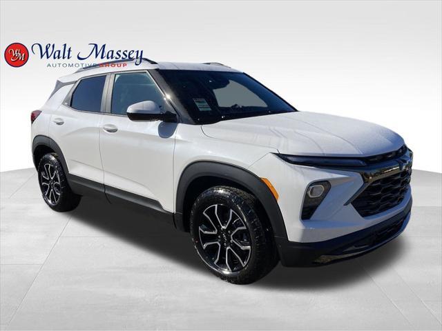 new 2025 Chevrolet TrailBlazer car, priced at $32,120