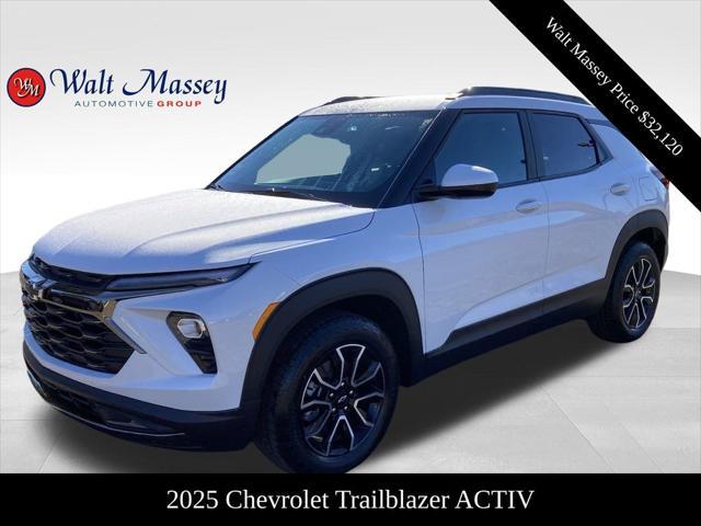 new 2025 Chevrolet TrailBlazer car, priced at $32,120