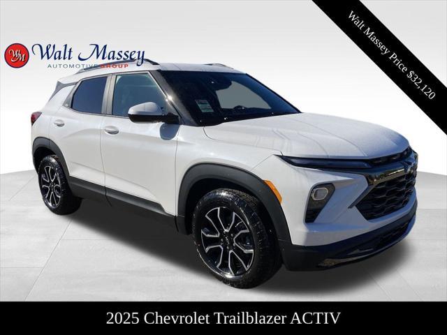 new 2025 Chevrolet TrailBlazer car, priced at $32,120