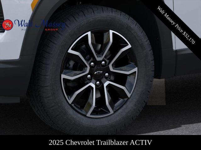 new 2025 Chevrolet TrailBlazer car, priced at $32,170