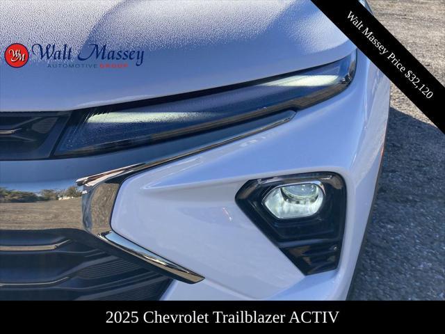 new 2025 Chevrolet TrailBlazer car, priced at $32,120