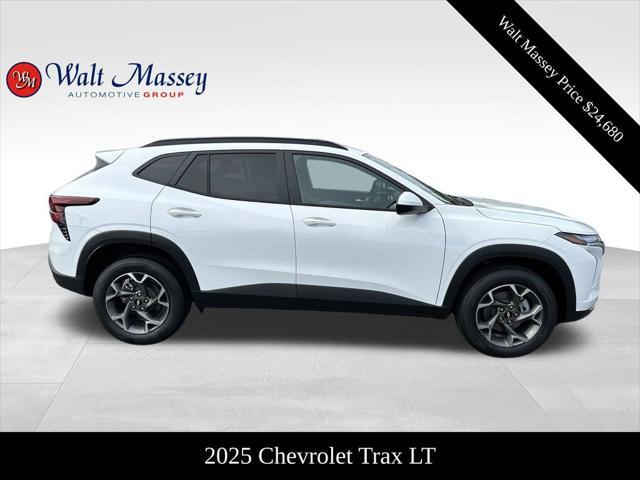 new 2025 Chevrolet Trax car, priced at $24,680