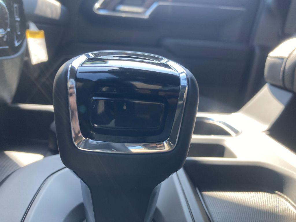 new 2025 GMC Sierra 1500 car, priced at $58,827