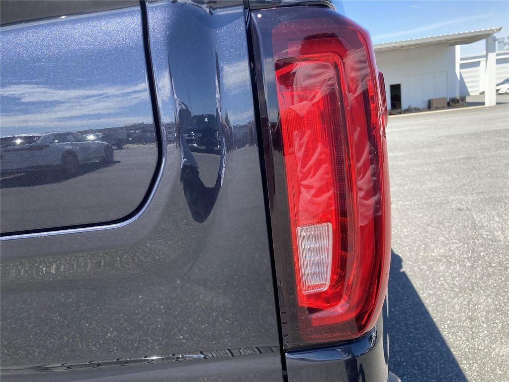 used 2022 GMC Sierra 1500 car, priced at $43,299