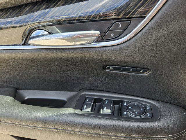 used 2022 Cadillac XT6 car, priced at $28,474
