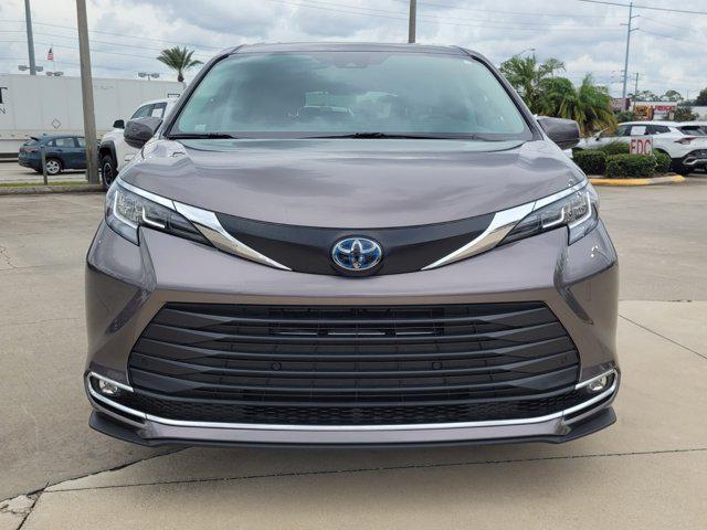 used 2022 Toyota Sienna car, priced at $42,966