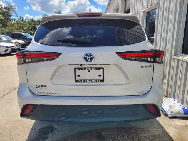 used 2022 Toyota Highlander Hybrid car, priced at $33,000