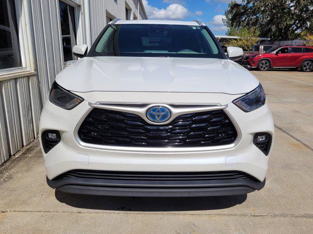 used 2022 Toyota Highlander Hybrid car, priced at $33,000