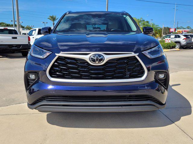 used 2021 Toyota Highlander car, priced at $32,277