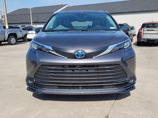 new 2025 Toyota Sienna car, priced at $47,538