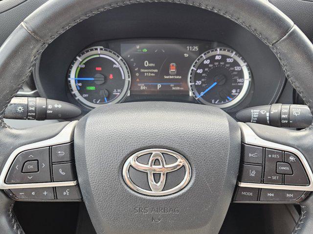 used 2023 Toyota Highlander Hybrid car, priced at $36,498