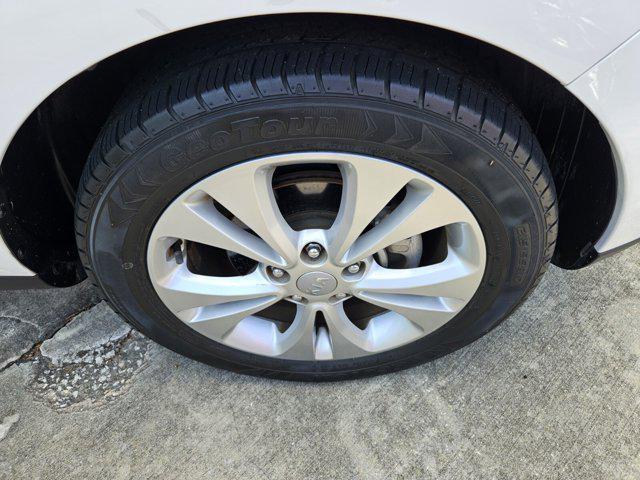 used 2014 Kia Soul car, priced at $9,998