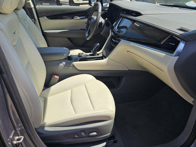 used 2022 Cadillac XT6 car, priced at $31,491