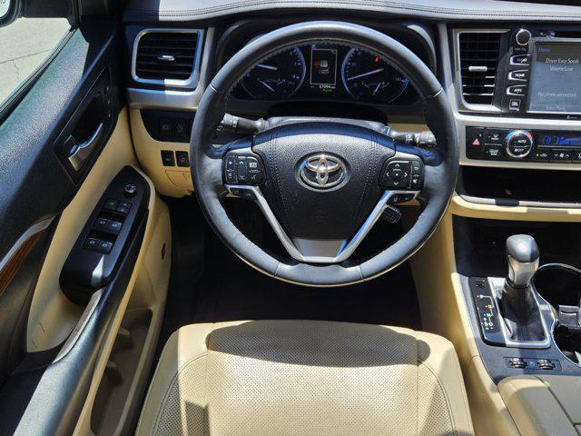 used 2019 Toyota Highlander car, priced at $27,998