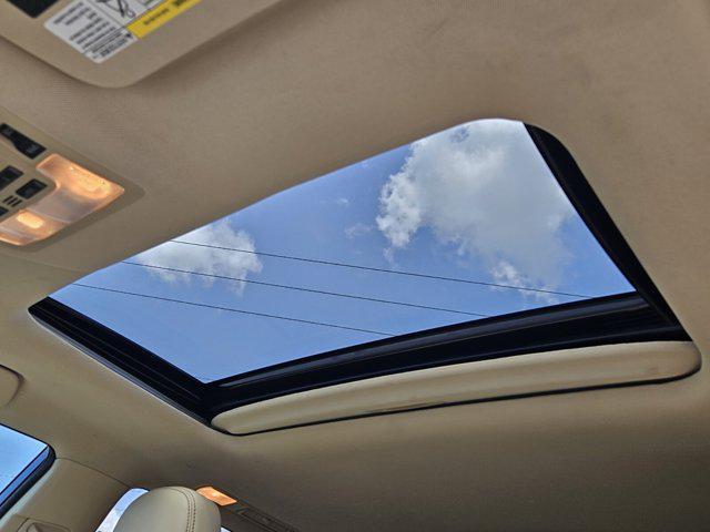used 2016 Toyota Highlander car, priced at $19,487