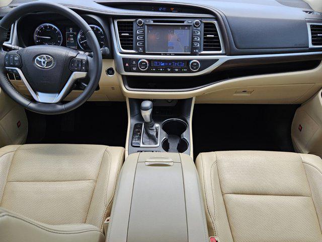 used 2016 Toyota Highlander car, priced at $19,487