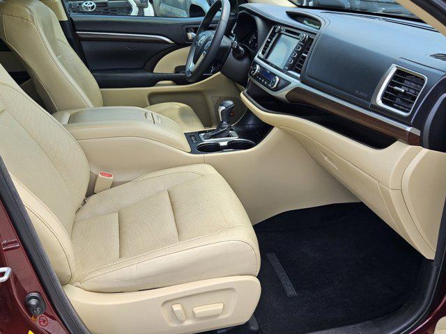 used 2016 Toyota Highlander car, priced at $19,487