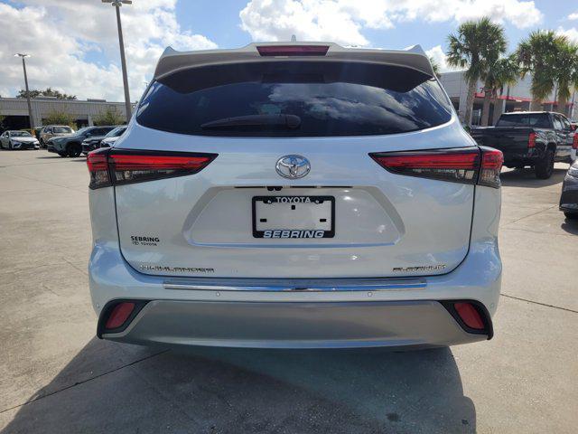 used 2022 Toyota Highlander car, priced at $39,898