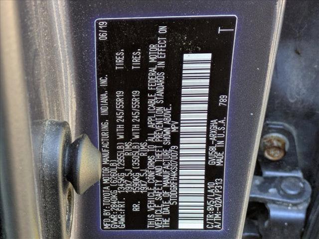 used 2019 Toyota Highlander Hybrid car, priced at $26,900