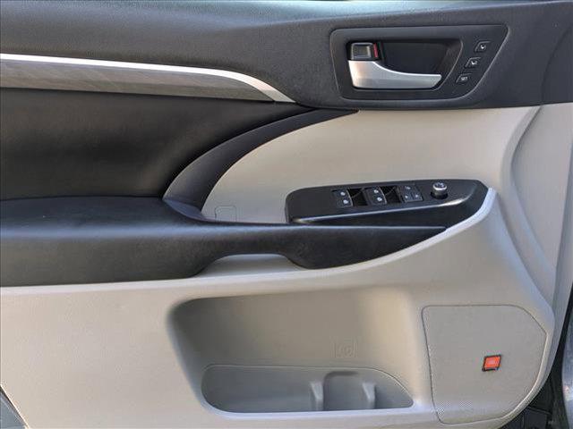 used 2019 Toyota Highlander Hybrid car, priced at $26,900