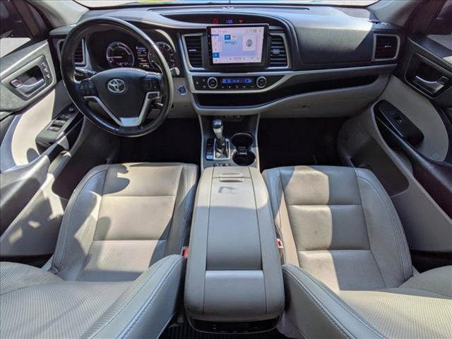 used 2019 Toyota Highlander Hybrid car, priced at $26,900