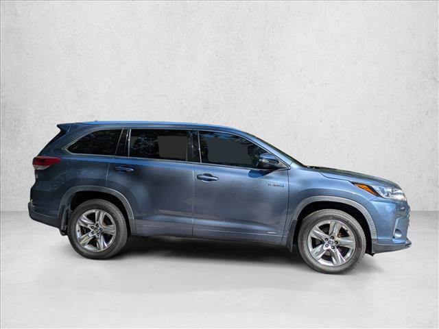 used 2019 Toyota Highlander Hybrid car, priced at $26,900
