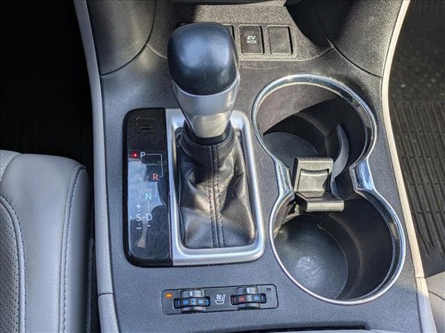 used 2019 Toyota Highlander Hybrid car, priced at $26,900