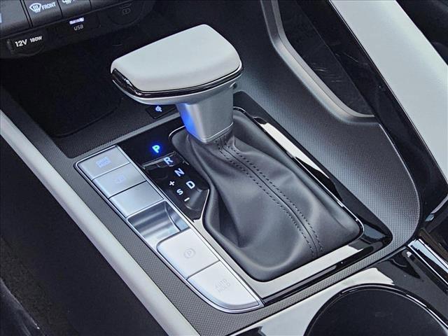 new 2025 Hyundai Elantra car, priced at $28,090