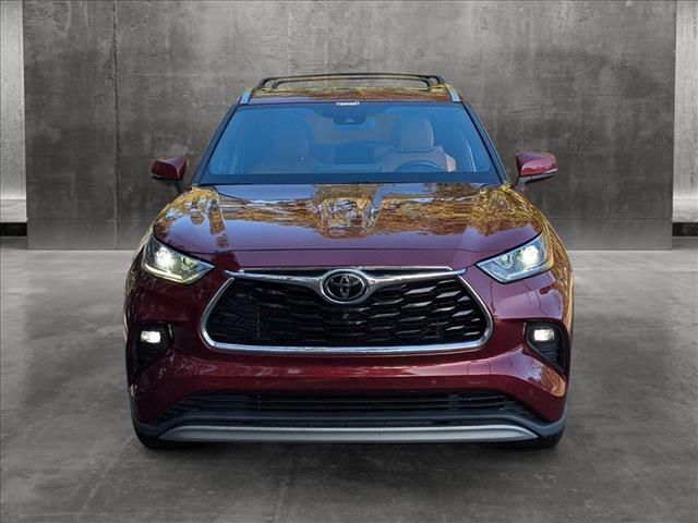 used 2021 Toyota Highlander car, priced at $34,498