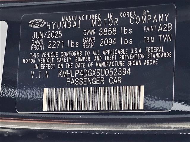 new 2025 Hyundai Elantra car, priced at $26,865