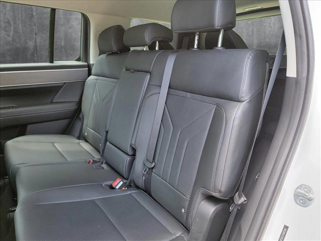 used 2025 Hyundai Santa Fe car, priced at $34,950