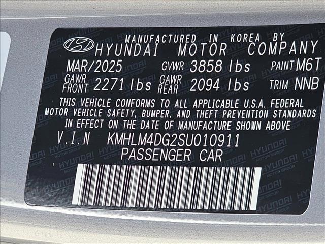 new 2025 Hyundai Elantra car, priced at $25,035