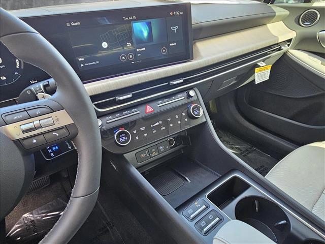 new 2025 Hyundai Sonata Hybrid car, priced at $40,025
