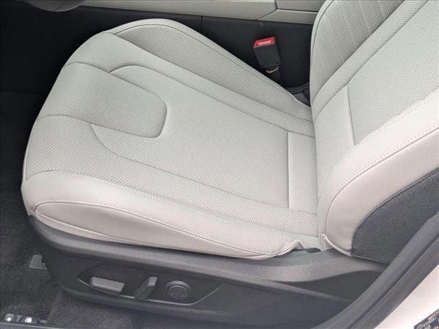 new 2025 Hyundai Elantra car, priced at $27,315