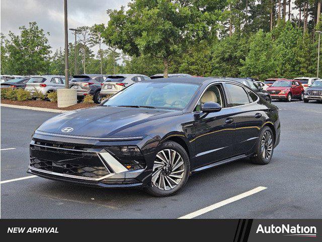 used 2024 Hyundai Sonata Hybrid car, priced at $27,173