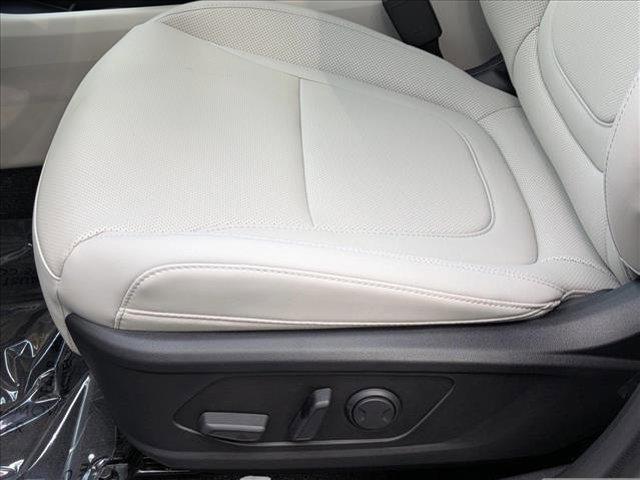 new 2025 Hyundai TUCSON Hybrid car, priced at $39,015