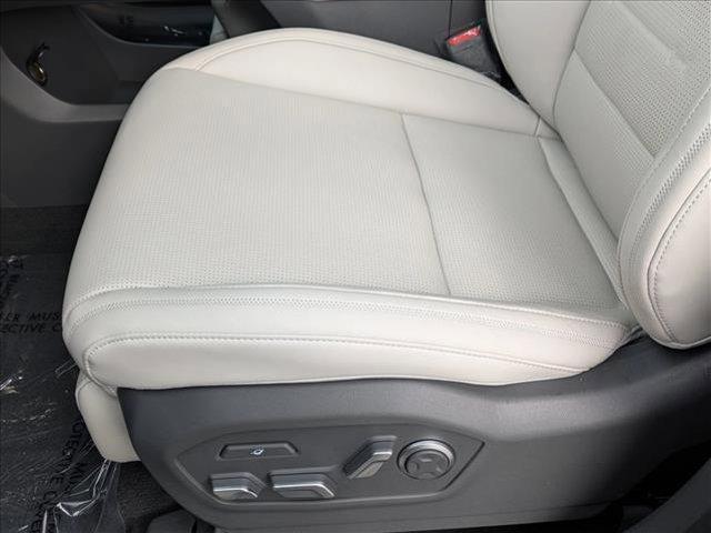 new 2025 Hyundai SANTA FE HEV car, priced at $50,175