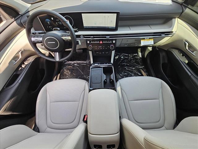 new 2025 Hyundai TUCSON Hybrid car, priced at $39,005